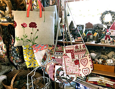 手提げバックとショルダーバック